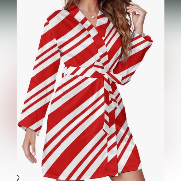 Caro Home Christmas Candy Cane Stripe Plush Robe medium - Picture 3 of 5
